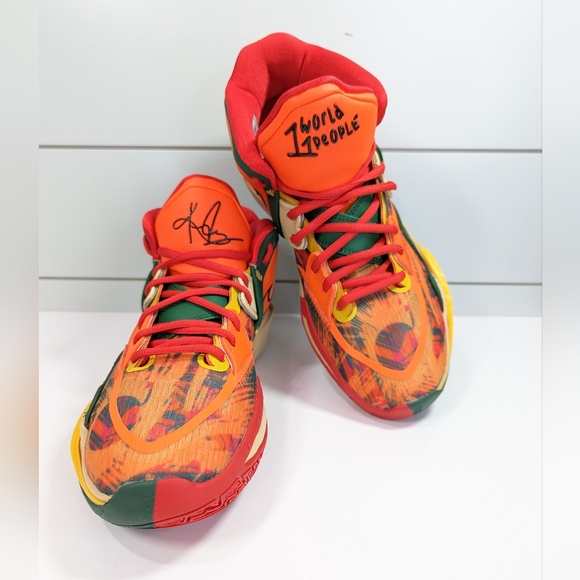 Nike Kyrie Infinity 1 World 1 people Casual Orange Basketball Sneakers size 7.5 - Picture 1 of 13